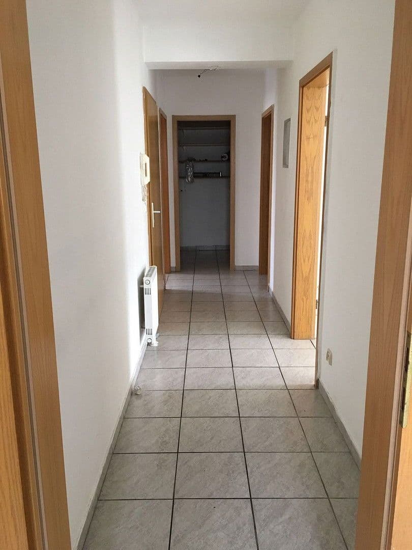 Prenájom bytu 3-izbový 83 m², Rüsselsheim am Main, Hesensko Prenájom bytu 3-izbový 83 m², Rüsselsheim am Main, Hesensko