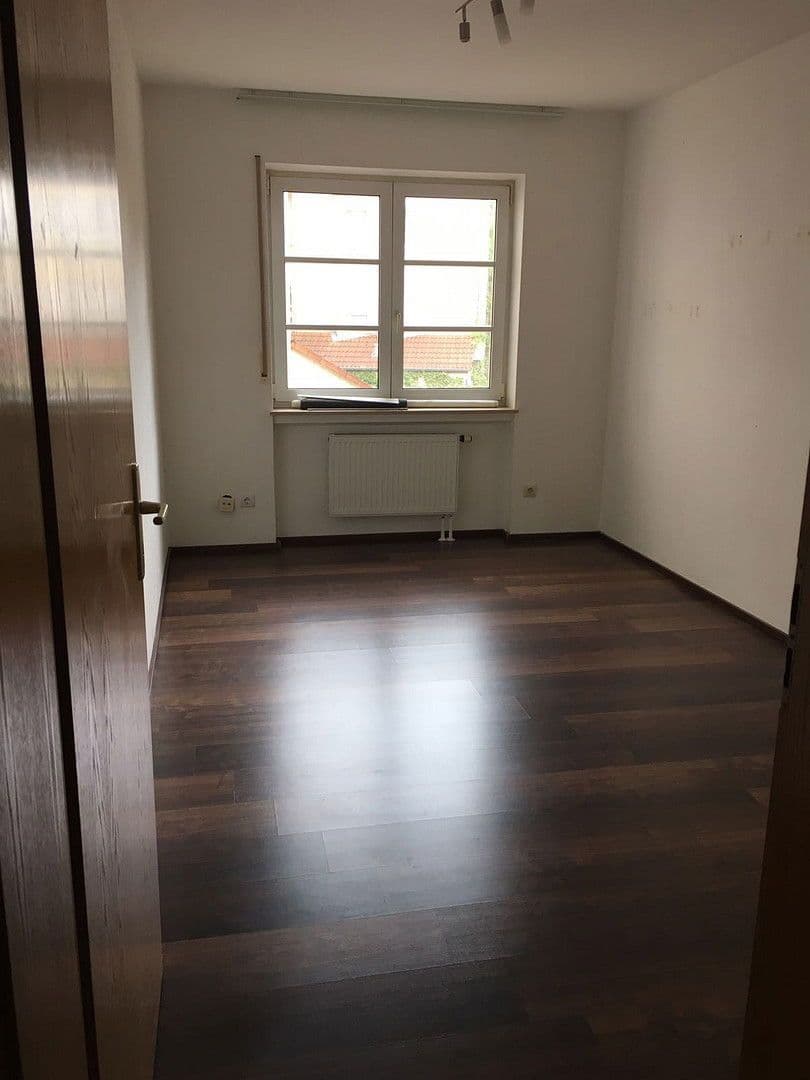Prenájom bytu 3-izbový 83 m², Rüsselsheim am Main, Hesensko Prenájom bytu 3-izbový 83 m², Rüsselsheim am Main, Hesensko