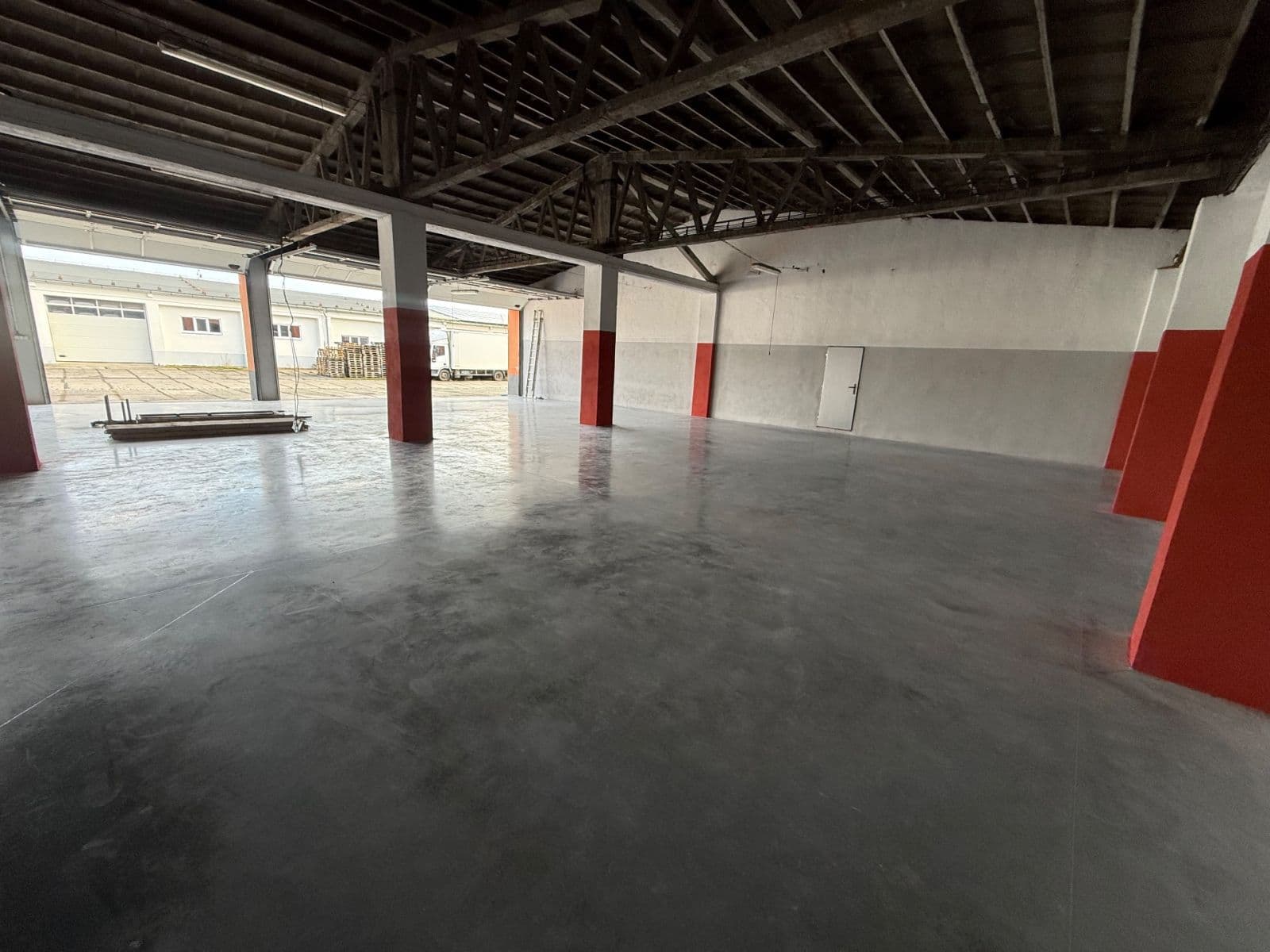 Prenájom garáže 340 m², Domažlice, Plzeňský kraj Prenájom garáže 340 m², Domažlice, Plzeňský kraj