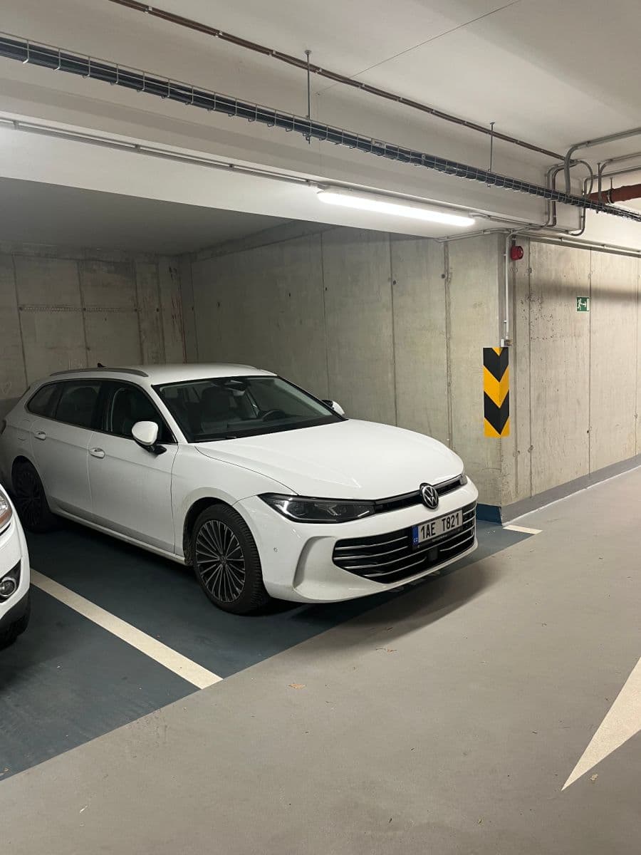 Prenájom garáže 16 m², U Hostavického potoka, Praha, Praha Prenájom garáže 16 m², U Hostavického potoka, Praha, Praha