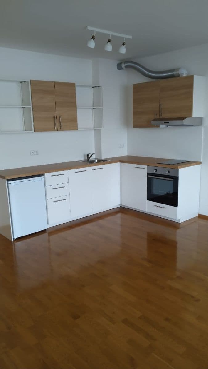 Prenájom bytu 1-izbový 34 m², Waltariho, Praha, Praha Prenájom bytu 1-izbový 34 m², Waltariho, Praha, Praha