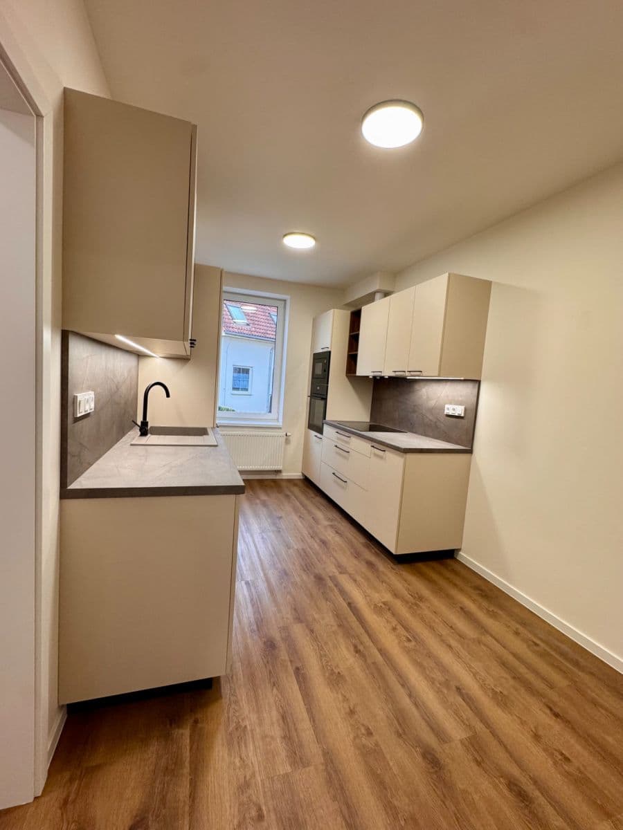 Prenájom bytu 1-izbový 41 m², Na Mokřině, Praha, Praha Prenájom bytu 1-izbový 41 m², Na Mokřině, Praha, Praha