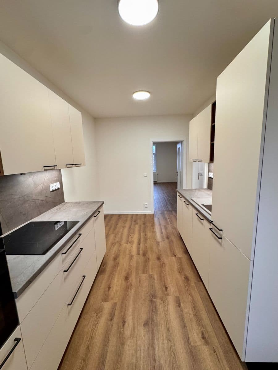 Prenájom bytu 1-izbový 41 m², Na Mokřině, Praha, Praha Prenájom bytu 1-izbový 41 m², Na Mokřině, Praha, Praha