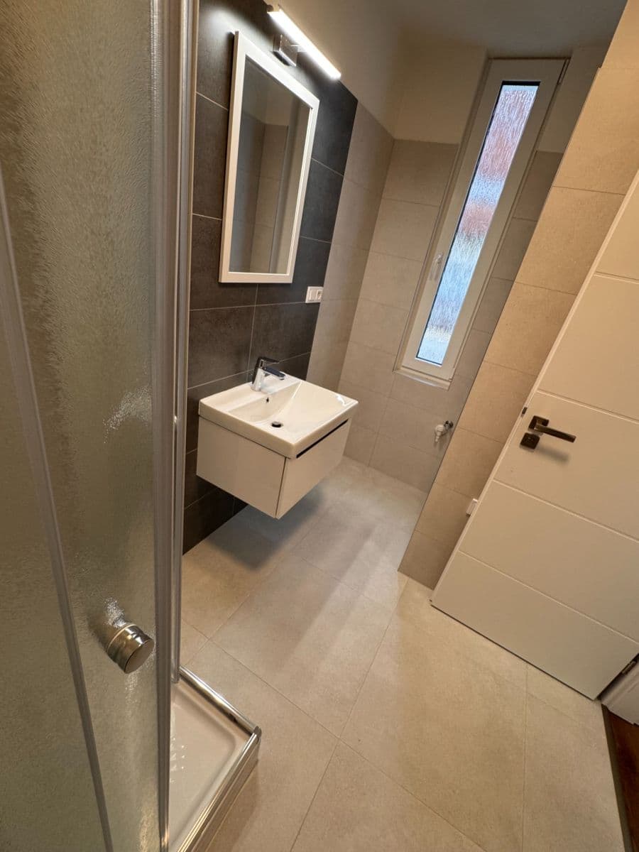 Prenájom bytu 1-izbový 41 m², Na Mokřině, Praha, Praha Prenájom bytu 1-izbový 41 m², Na Mokřině, Praha, Praha