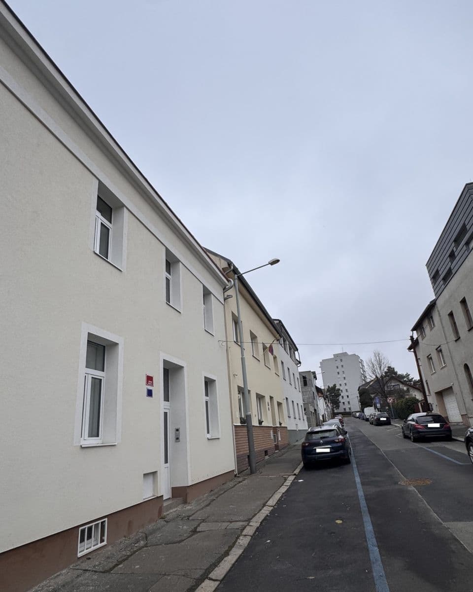 Prenájom bytu 1-izbový 41 m², Na Mokřině, Praha, Praha Prenájom bytu 1-izbový 41 m², Na Mokřině, Praha, Praha