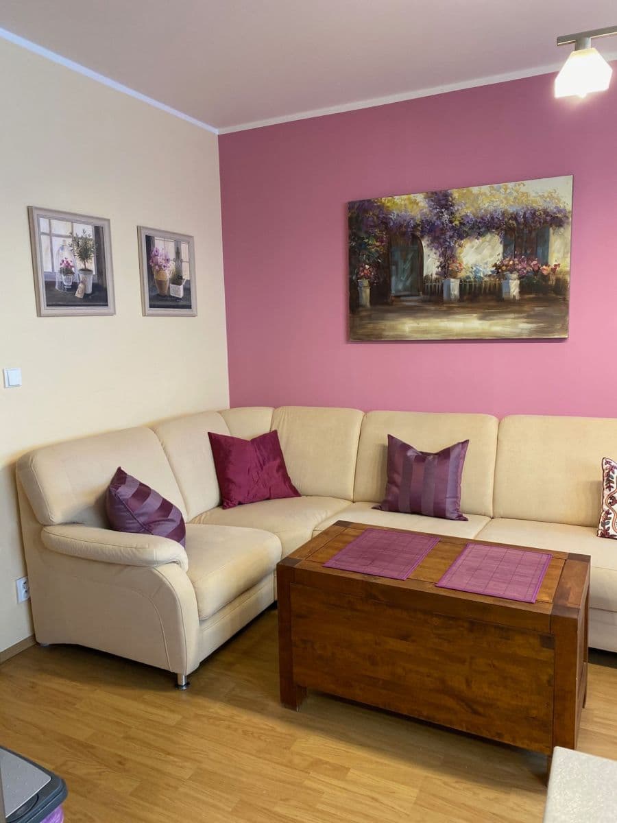 Prenájom bytu 3-izbový 80 m², Hanusova, Praha, Praha Prenájom bytu 3-izbový 80 m², Hanusova, Praha, Praha