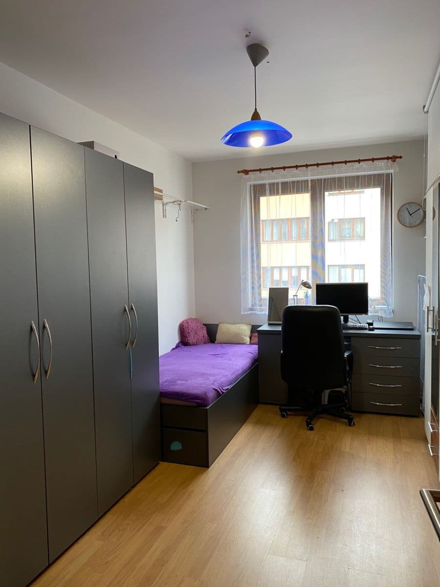 Prenájom bytu 3-izbový 80 m², Hanusova, Praha, Praha Prenájom bytu 3-izbový 80 m², Hanusova, Praha, Praha