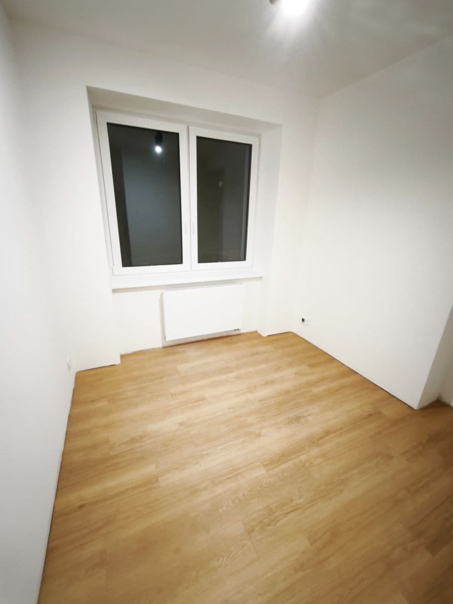 Prenájom bytu 3-izbový 61 m², Jižní, Jablonec nad Nisou, Liberecký kraj Prenájom bytu 3-izbový 61 m², Jižní, Jablonec nad Nisou, Liberecký kraj