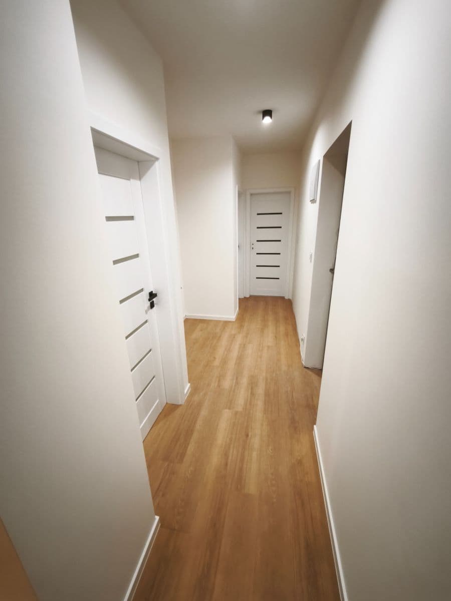 Prenájom bytu 3-izbový 61 m², Jižní, Jablonec nad Nisou, Liberecký kraj Prenájom bytu 3-izbový 61 m², Jižní, Jablonec nad Nisou, Liberecký kraj