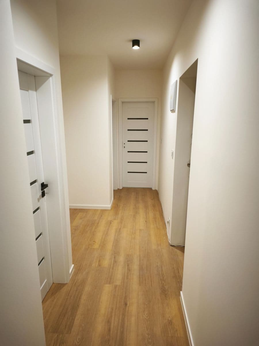 Prenájom bytu 3-izbový 61 m², Jižní, Jablonec nad Nisou, Liberecký kraj Prenájom bytu 3-izbový 61 m², Jižní, Jablonec nad Nisou, Liberecký kraj