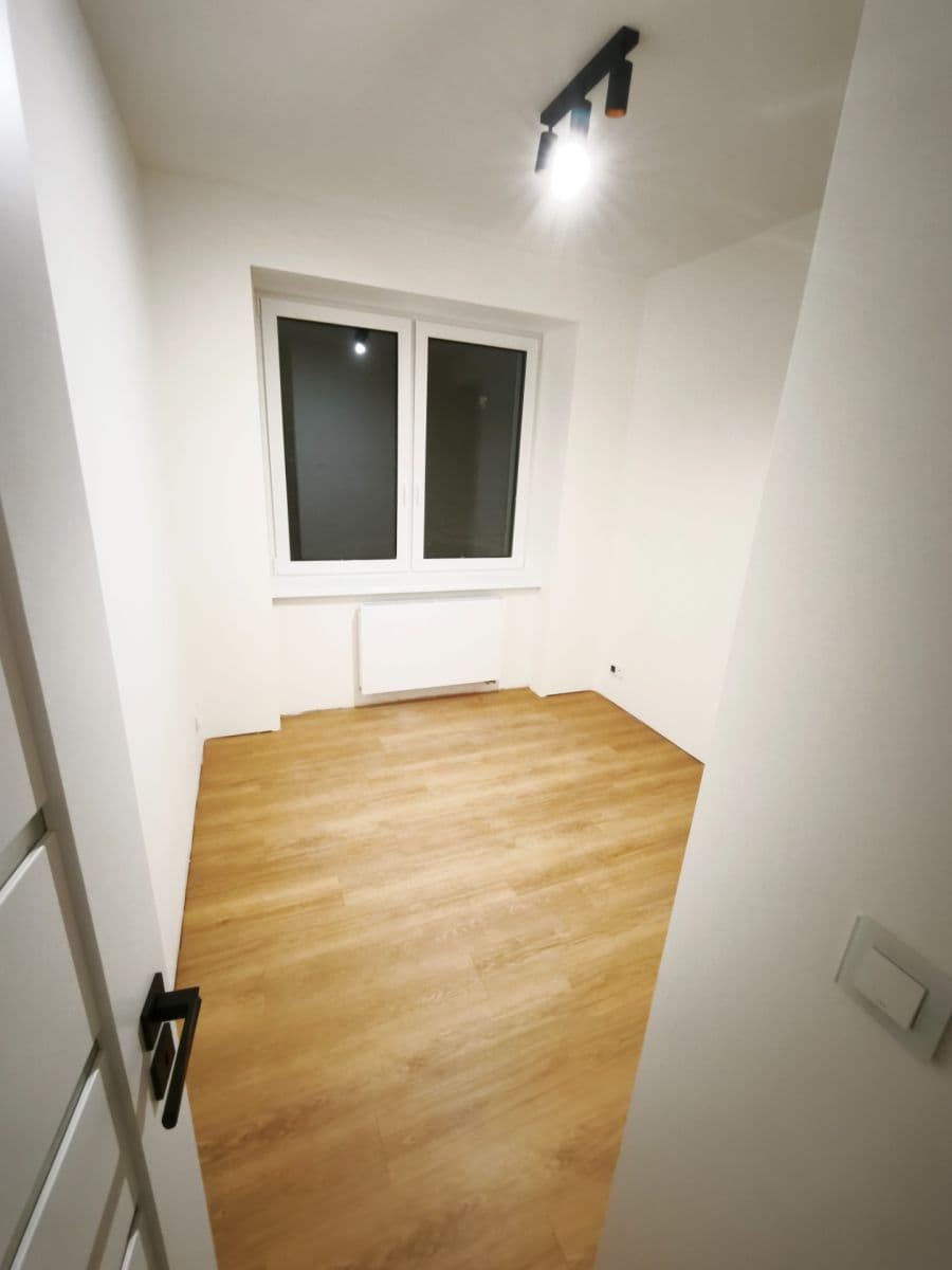 Prenájom bytu 3-izbový 61 m², Jižní, Jablonec nad Nisou, Liberecký kraj Prenájom bytu 3-izbový 61 m², Jižní, Jablonec nad Nisou, Liberecký kraj