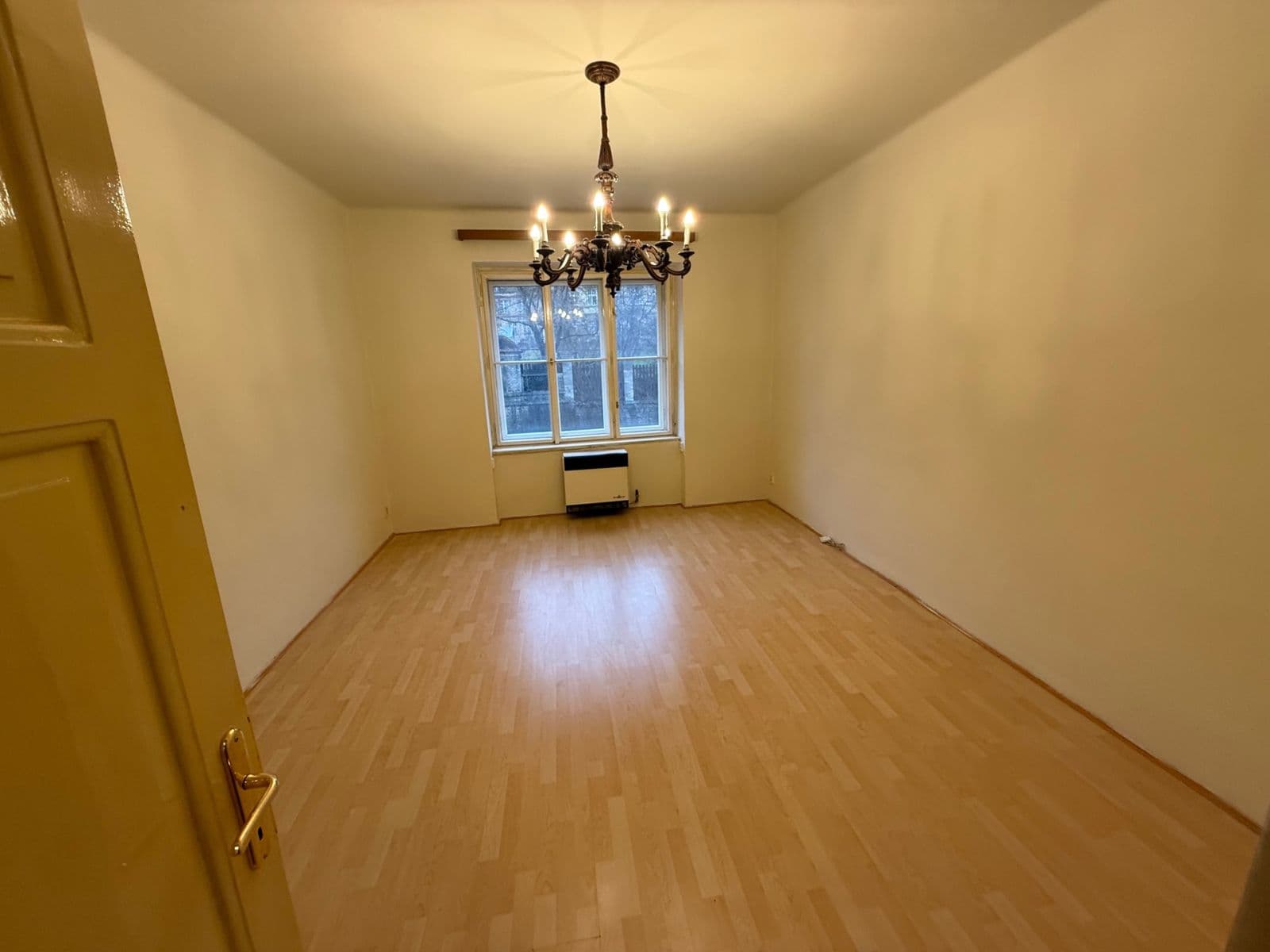 Prenájom bytu 1-izbový 39 m², Francouzská, Praha, Praha Prenájom bytu 1-izbový 39 m², Francouzská, Praha, Praha