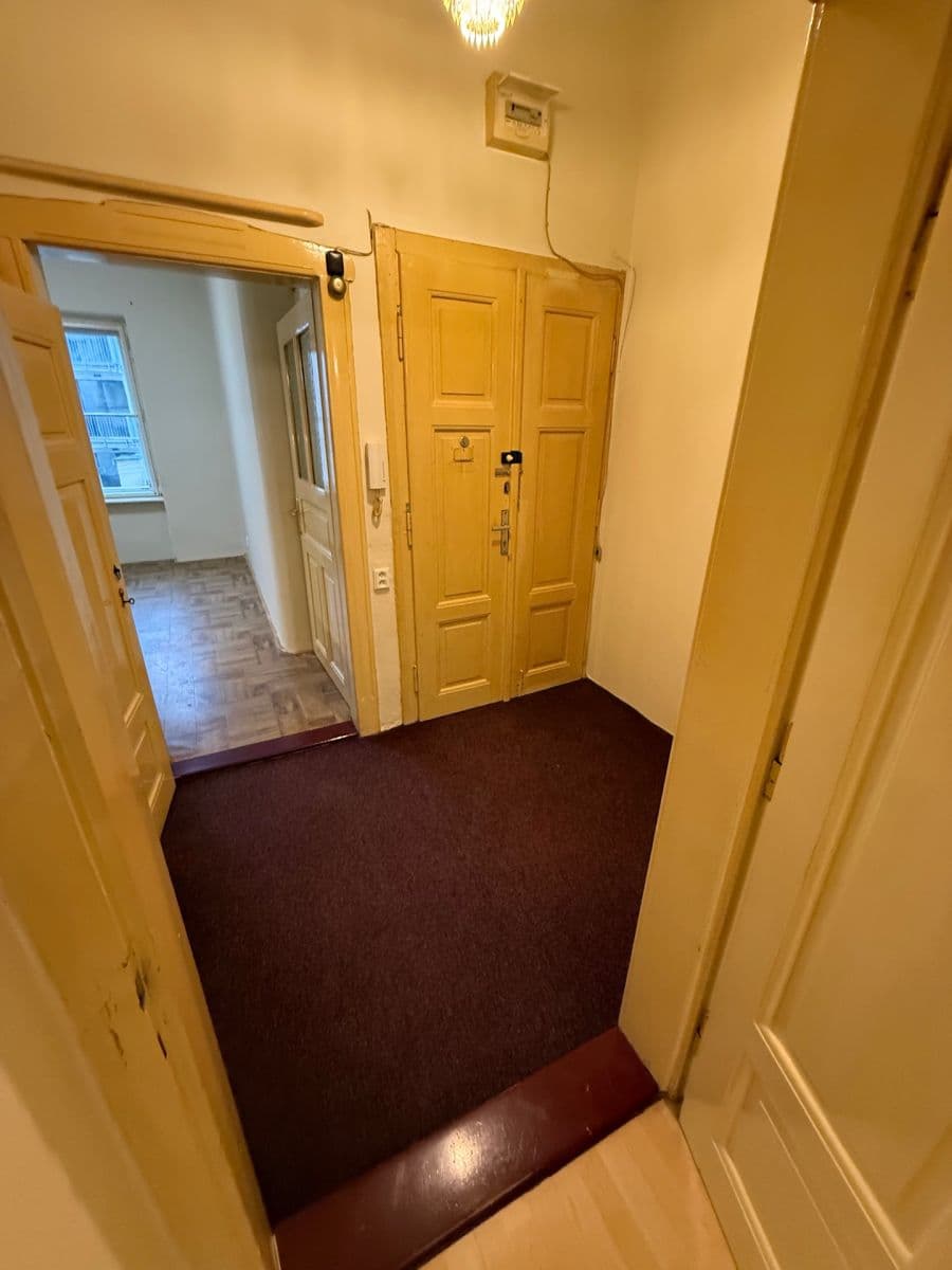 Prenájom bytu 1-izbový 39 m², Francouzská, Praha, Praha Prenájom bytu 1-izbový 39 m², Francouzská, Praha, Praha