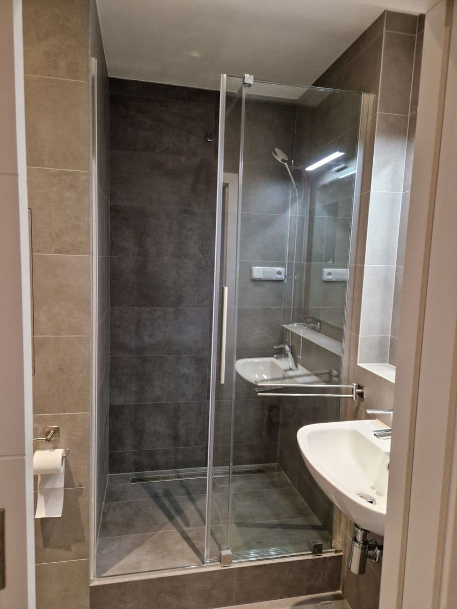 Prenájom bytu 1-izbový 31 m², Benkova, Praha, Praha Prenájom bytu 1-izbový 31 m², Benkova, Praha, Praha