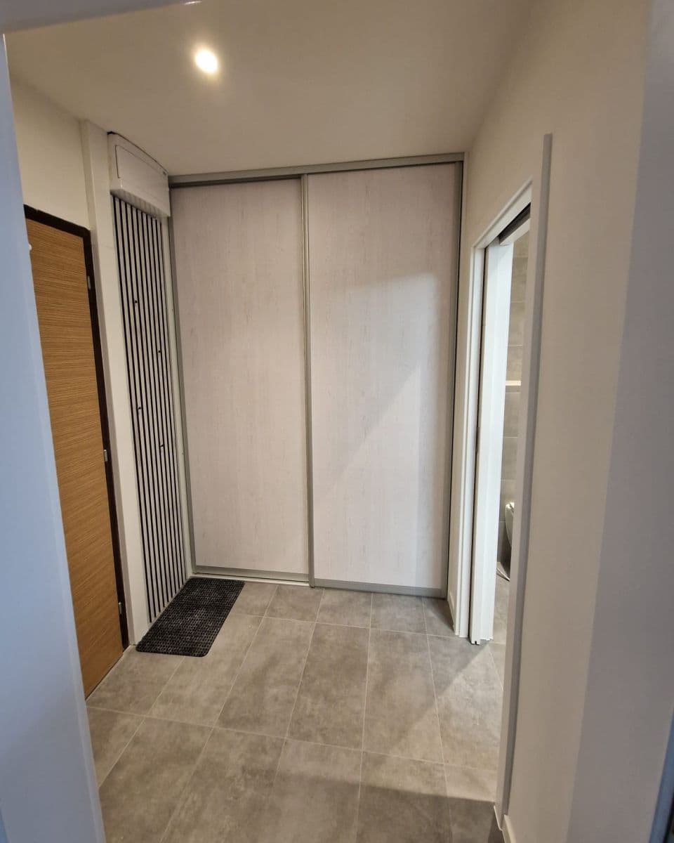 Prenájom bytu 1-izbový 31 m², Benkova, Praha, Praha Prenájom bytu 1-izbový 31 m², Benkova, Praha, Praha