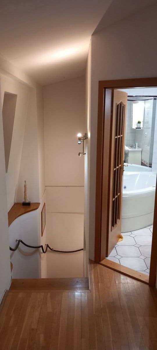 Prenájom bytu 2-izbový 54 m², Medená, Bratislava - mestská časť Staré Mesto, Bratislavský kraj Prenájom bytu 2-izbový 54 m², Medená, Bratislava - mestská časť Staré Mesto, Bratislavský kraj