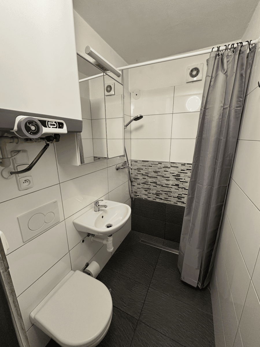 Prenájom bytu 1-izbový 20 m², Hřebenová, Praha, Praha Prenájom bytu 1-izbový 20 m², Hřebenová, Praha, Praha