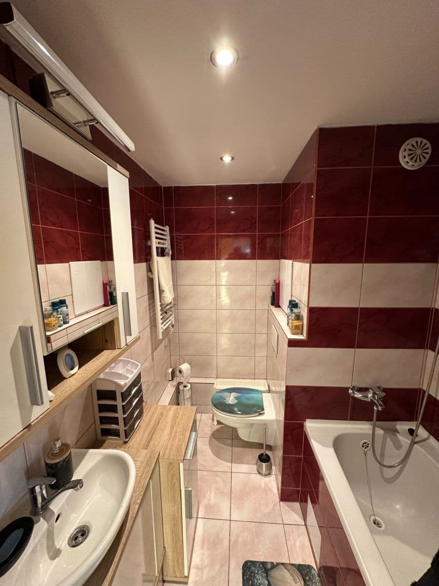 Prenájom bytu 2-izbový 42 m², Haškova, Liberec, Liberecký kraj Prenájom bytu 2-izbový 42 m², Haškova, Liberec, Liberecký kraj