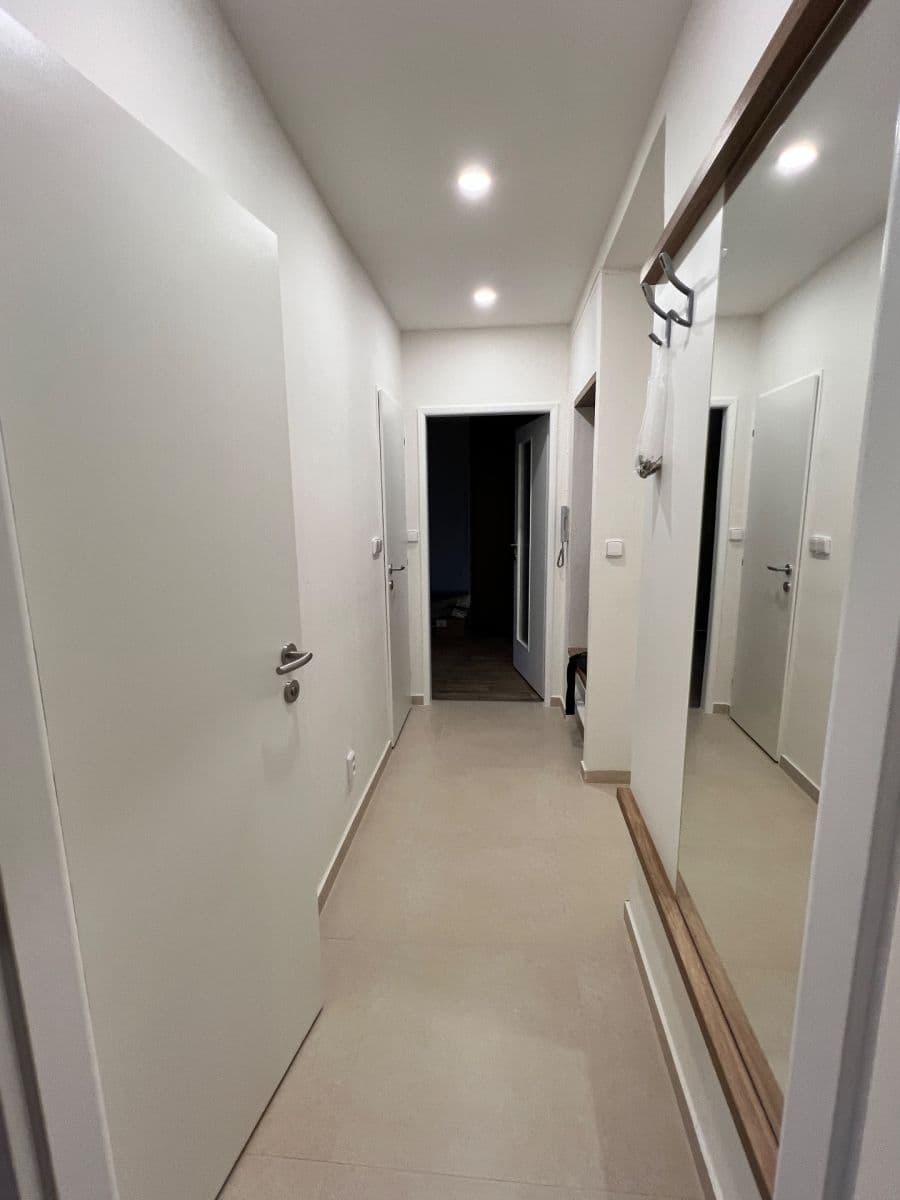 Prenájom bytu 2-izbový 53 m², Na Míčánce, Praha, Praha Prenájom bytu 2-izbový 53 m², Na Míčánce, Praha, Praha