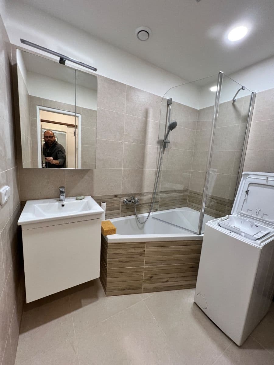 Prenájom bytu 2-izbový 53 m², Na Míčánce, Praha, Praha Prenájom bytu 2-izbový 53 m², Na Míčánce, Praha, Praha