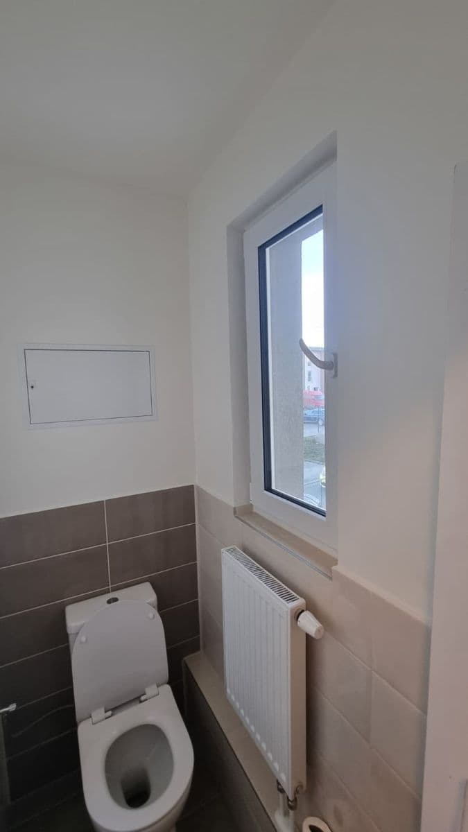 Prenájom bytu 1-izbový 37 m², Nehvizdy, Středočeský kraj Prenájom bytu 1-izbový 37 m², Nehvizdy, Středočeský kraj