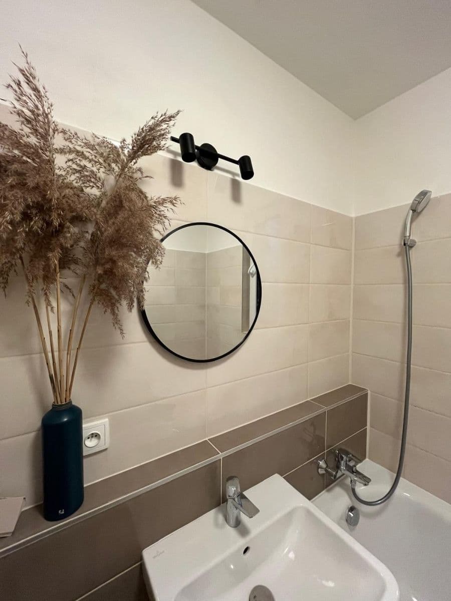 Prenájom bytu 1-izbový 37 m², Nehvizdy, Středočeský kraj Prenájom bytu 1-izbový 37 m², Nehvizdy, Středočeský kraj