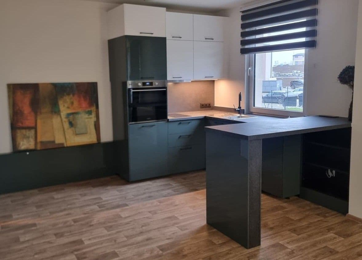 Prenájom bytu 1-izbový 37 m², Nehvizdy, Středočeský kraj Prenájom bytu 1-izbový 37 m², Nehvizdy, Středočeský kraj