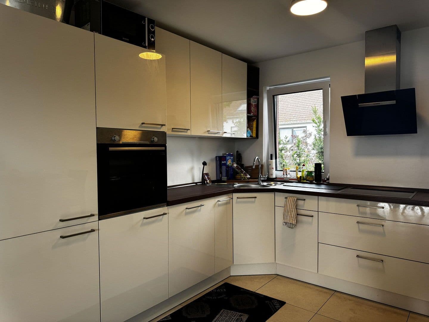 Prenájom bytu 4-izbový 120 m², Göttinger Landstrasse 75a, Hemmingen, Dolné Sasko Prenájom bytu 4-izbový 120 m², Göttinger Landstrasse 75a, Hemmingen, Dolné Sasko