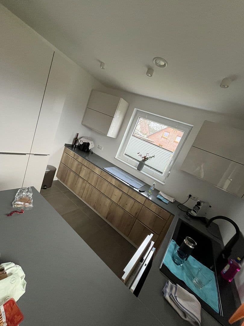 Prenájom domu 146 m², pozemek 750 m², Lübeck, Šlezvicko-Holštajnsko Prenájom domu 146 m², pozemek 750 m², Lübeck, Šlezvicko-Holštajnsko