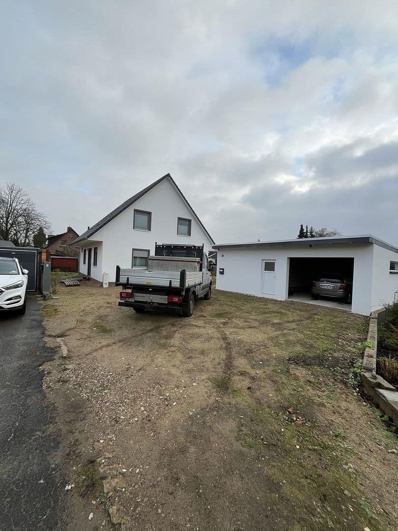 Prenájom domu 146 m², pozemek 750 m², Lübeck, Šlezvicko-Holštajnsko Prenájom domu 146 m², pozemek 750 m², Lübeck, Šlezvicko-Holštajnsko