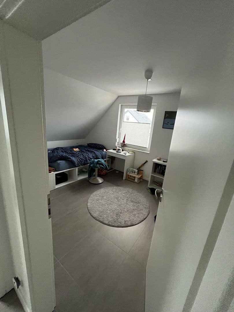 Prenájom domu 146 m², pozemek 750 m², Lübeck, Šlezvicko-Holštajnsko Prenájom domu 146 m², pozemek 750 m², Lübeck, Šlezvicko-Holštajnsko