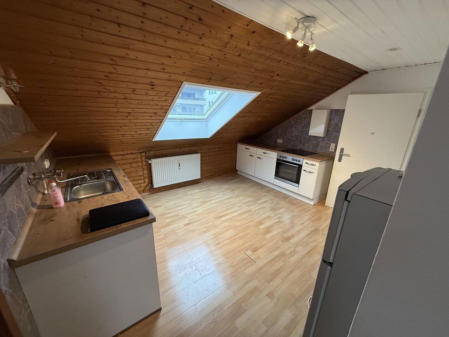 Prenájom bytu 3-izbový 47 m², Am Kronenburger Hof 15, Dossenheim, Bádensko-Wurttembersko Prenájom bytu 3-izbový 47 m², Am Kronenburger Hof 15, Dossenheim, Bádensko-Wurttembersko