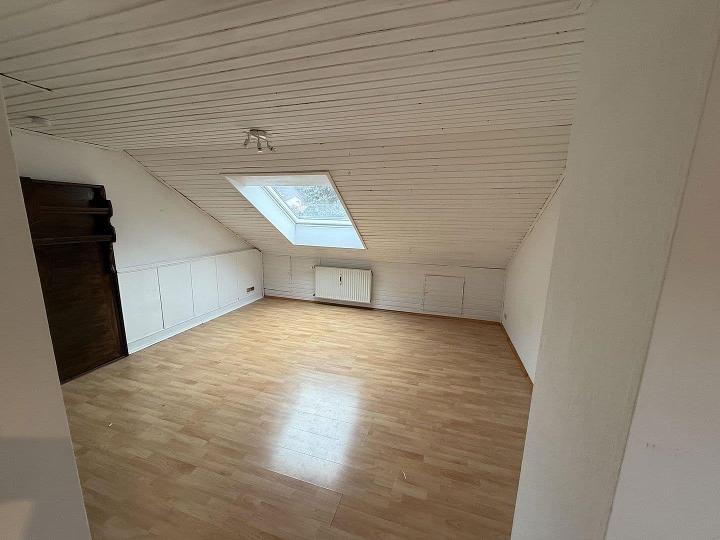 Prenájom bytu 3-izbový 47 m², Am Kronenburger Hof 15, Dossenheim, Bádensko-Wurttembersko Prenájom bytu 3-izbový 47 m², Am Kronenburger Hof 15, Dossenheim, Bádensko-Wurttembersko