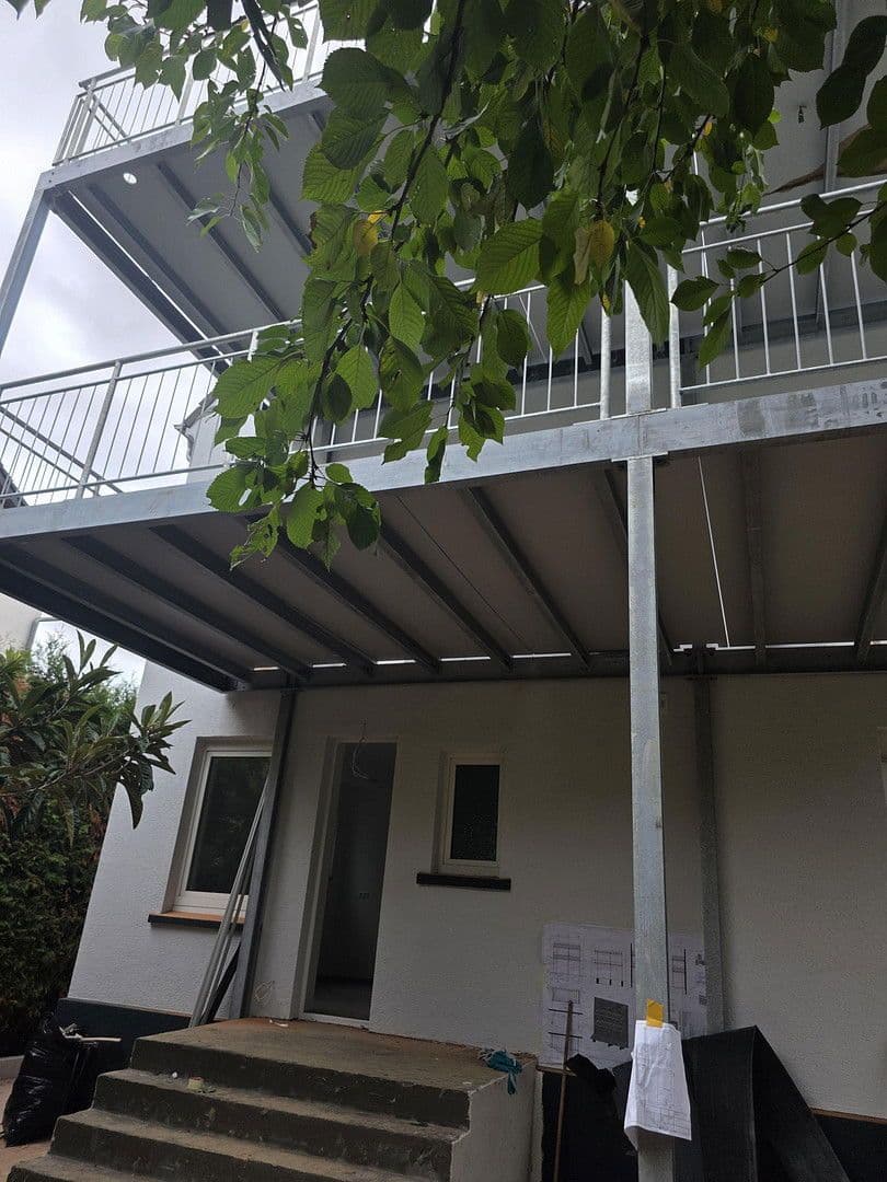 Prenájom bytu 4-izbový 100 m², Obereisesheimerstraße 21, Heilbronn Neckargartach, Bádensko-Wurttembersko Prenájom bytu 4-izbový 100 m², Obereisesheimerstraße 21, Heilbronn Neckargartach, Bádensko-Wurttembersko