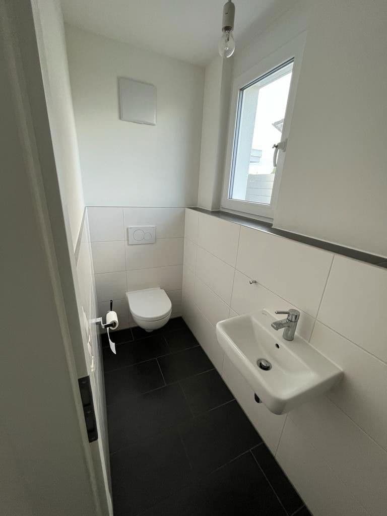 Prenájom domu 149 m², pozemek 220 m², Vogelbeergweg 4, Ehningen, Bádensko-Wurttembersko Prenájom domu 149 m², pozemek 220 m², Vogelbeergweg 4, Ehningen, Bádensko-Wurttembersko