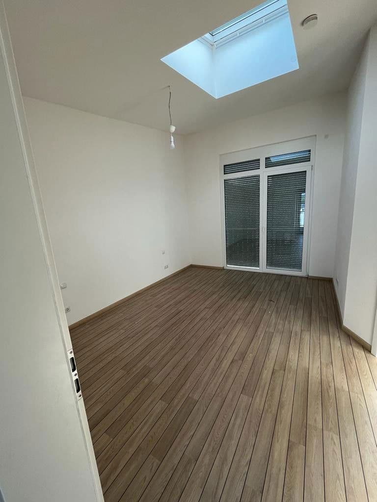 Prenájom domu 149 m², pozemek 220 m², Vogelbeergweg 4, Ehningen, Bádensko-Wurttembersko Prenájom domu 149 m², pozemek 220 m², Vogelbeergweg 4, Ehningen, Bádensko-Wurttembersko