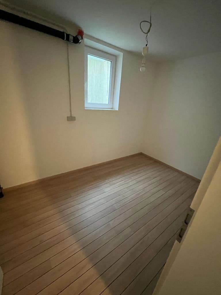 Prenájom domu 149 m², pozemek 220 m², Vogelbeergweg 4, Ehningen, Bádensko-Wurttembersko Prenájom domu 149 m², pozemek 220 m², Vogelbeergweg 4, Ehningen, Bádensko-Wurttembersko
