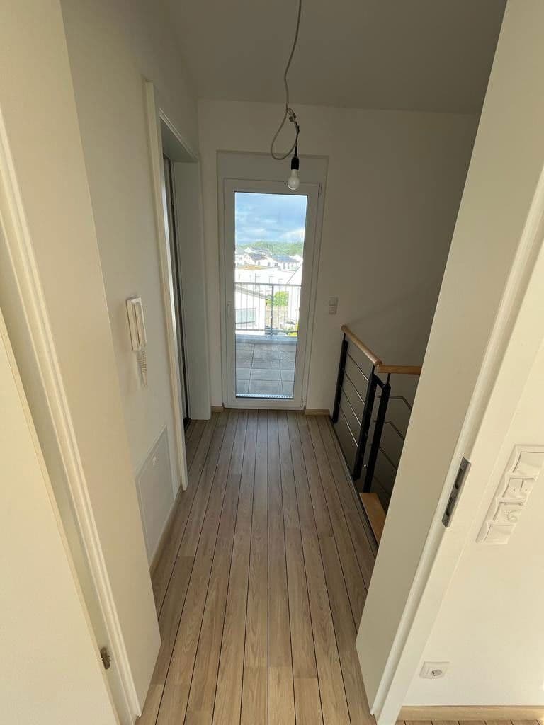 Prenájom domu 149 m², pozemek 220 m², Vogelbeergweg 4, Ehningen, Bádensko-Wurttembersko Prenájom domu 149 m², pozemek 220 m², Vogelbeergweg 4, Ehningen, Bádensko-Wurttembersko