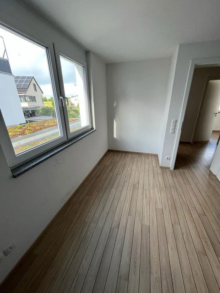 Prenájom domu 149 m², pozemek 220 m², Vogelbeergweg 4, Ehningen, Bádensko-Wurttembersko Prenájom domu 149 m², pozemek 220 m², Vogelbeergweg 4, Ehningen, Bádensko-Wurttembersko