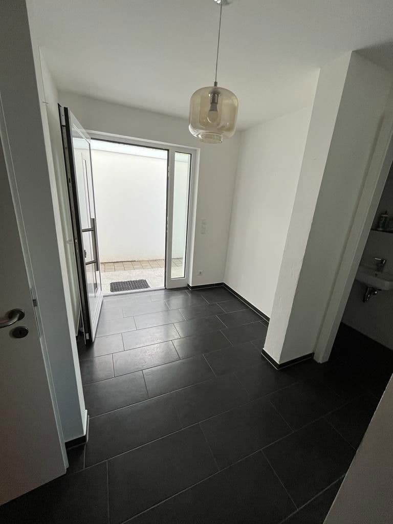 Prenájom domu 149 m², pozemek 220 m², Vogelbeergweg 4, Ehningen, Bádensko-Wurttembersko Prenájom domu 149 m², pozemek 220 m², Vogelbeergweg 4, Ehningen, Bádensko-Wurttembersko