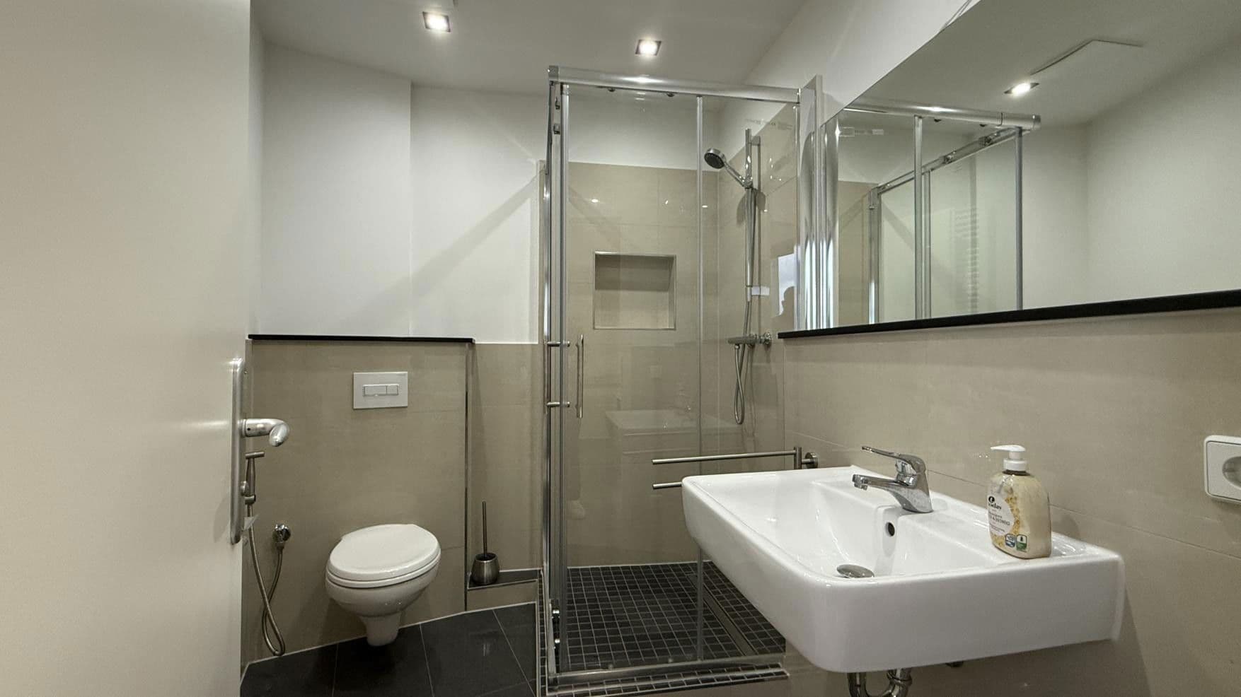 Predaj nebytového priestoru 1.582 m², Hilchenbacherstrasse 15, Krostitz, Sasko Predaj nebytového priestoru 1.582 m², Hilchenbacherstrasse 15, Krostitz, Sasko