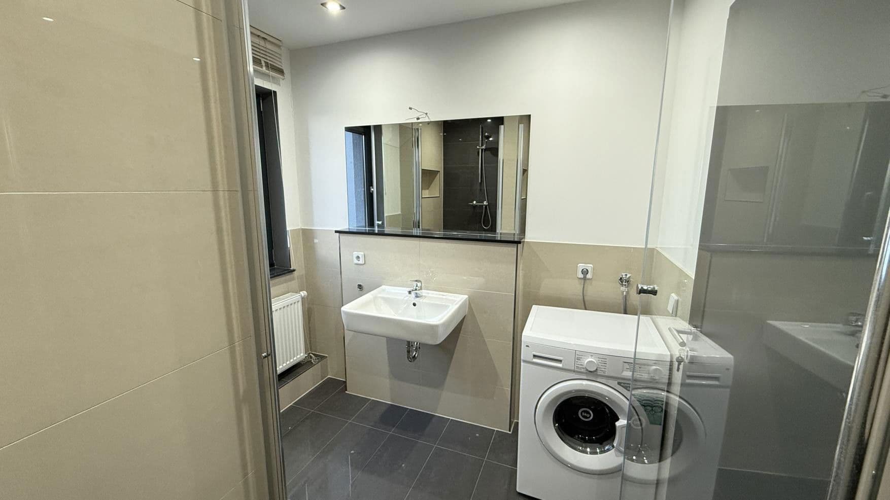 Predaj nebytového priestoru 1.582 m², Hilchenbacherstrasse 15, Krostitz, Sasko Predaj nebytového priestoru 1.582 m², Hilchenbacherstrasse 15, Krostitz, Sasko