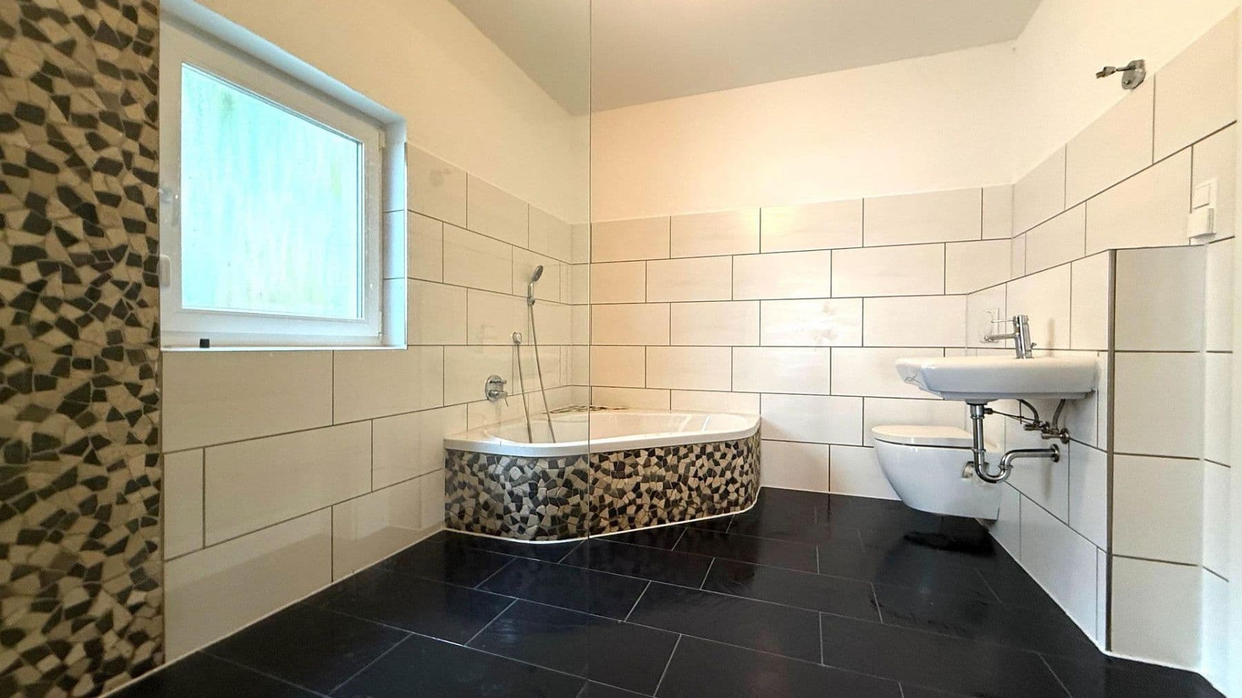 Predaj domu 220 m², pozemek 421 m², Im grünen Winkel 2, Landau, Porýnie-Falcko Predaj domu 220 m², pozemek 421 m², Im grünen Winkel 2, Landau, Porýnie-Falcko