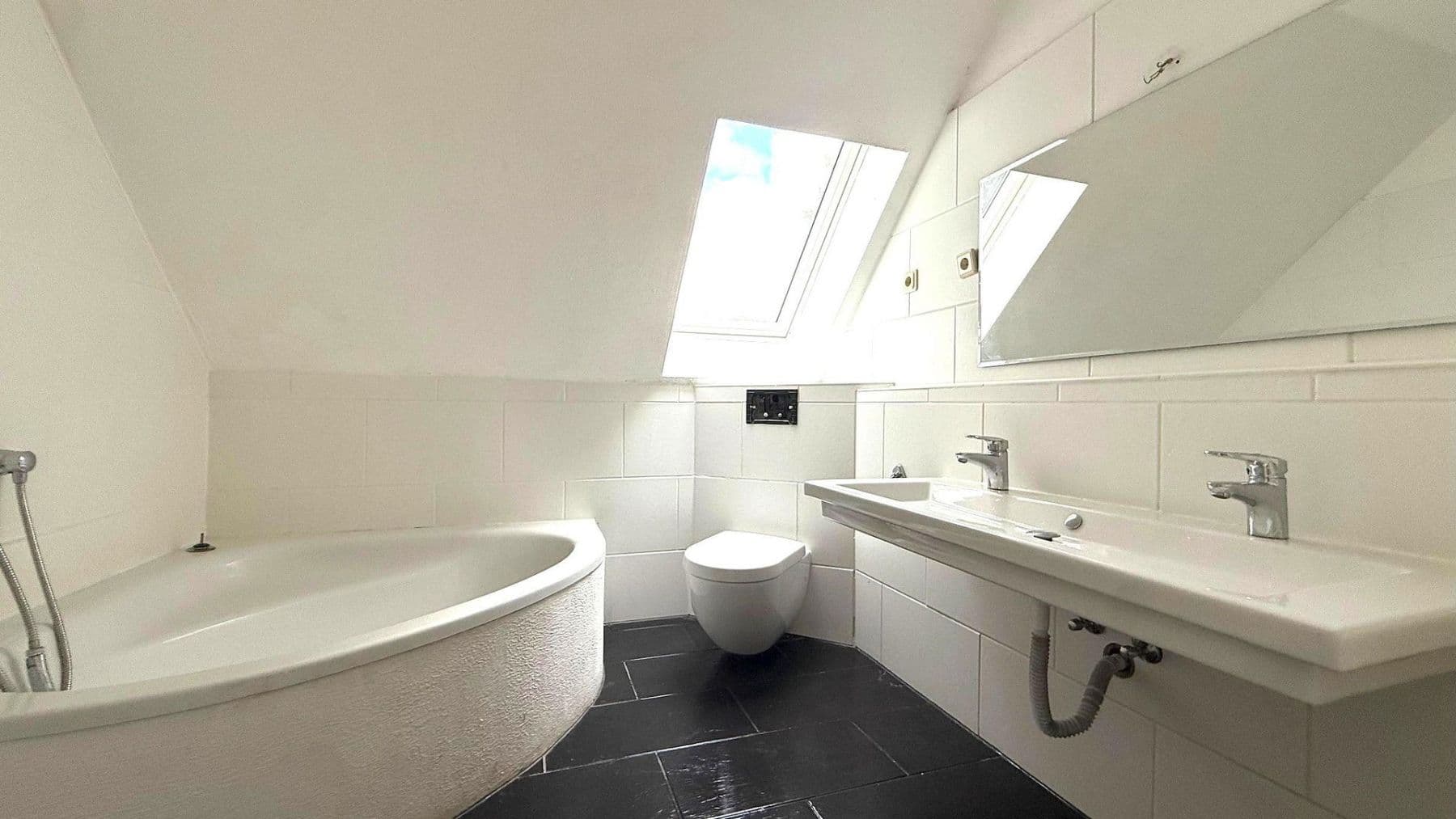 Predaj domu 220 m², pozemek 421 m², Im grünen Winkel 2, Landau, Porýnie-Falcko Predaj domu 220 m², pozemek 421 m², Im grünen Winkel 2, Landau, Porýnie-Falcko