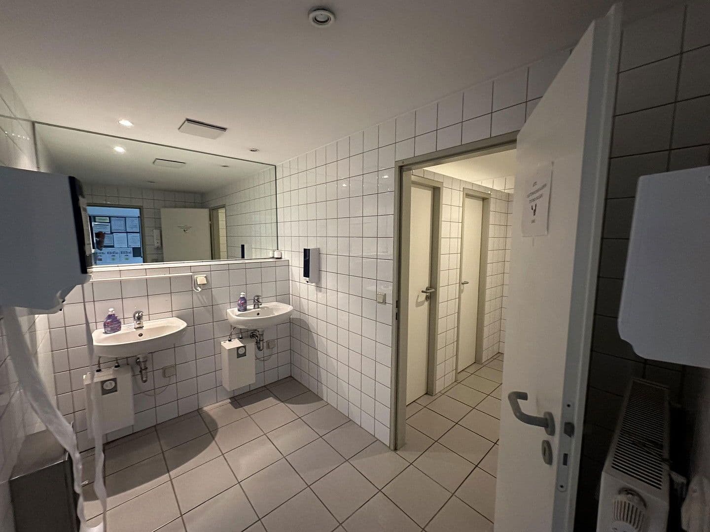 Prenájom kancelárie 500 m², Graf-Zeppelin-Str 8, Köln, Severné Porýnie - Westfálsko Prenájom kancelárie 500 m², Graf-Zeppelin-Str 8, Köln, Severné Porýnie - Westfálsko