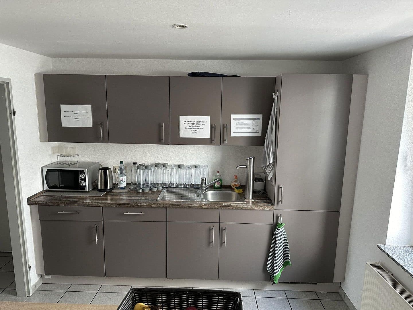 Prenájom kancelárie 500 m², Graf-Zeppelin-Str 8, Köln, Severné Porýnie - Westfálsko Prenájom kancelárie 500 m², Graf-Zeppelin-Str 8, Köln, Severné Porýnie - Westfálsko