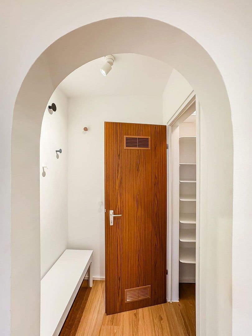 Prenájom bytu 34 m², Steinforststr. 38, Erlangen, Bavorsko Prenájom bytu 34 m², Steinforststr. 38, Erlangen, Bavorsko