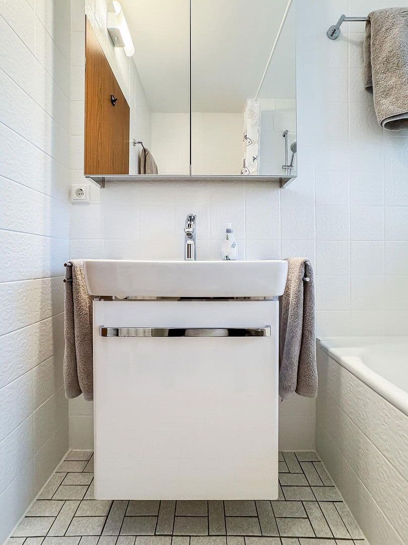 Prenájom bytu 34 m², Steinforststr. 38, Erlangen, Bavorsko Prenájom bytu 34 m², Steinforststr. 38, Erlangen, Bavorsko