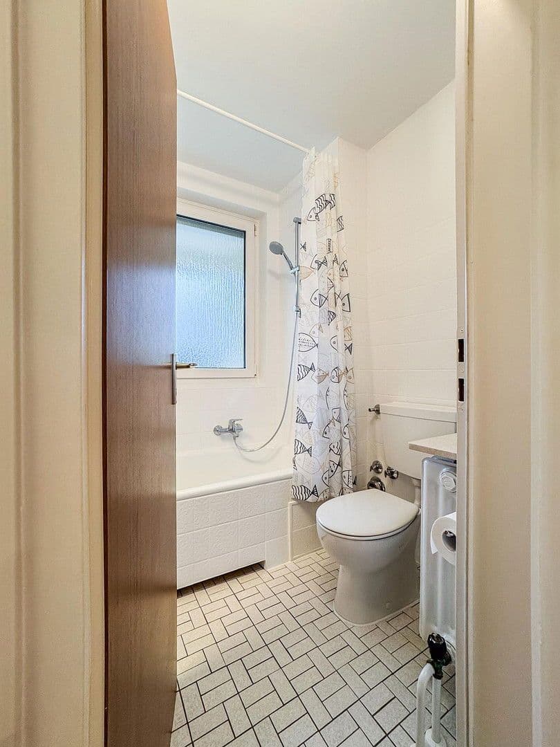 Prenájom bytu 34 m², Steinforststr. 38, Erlangen, Bavorsko Prenájom bytu 34 m², Steinforststr. 38, Erlangen, Bavorsko