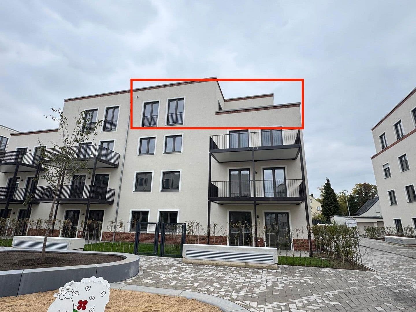 Prenájom bytu 3-izbový 90 m², Locherstraße 23, Solingen, Severné Porýnie - Westfálsko Prenájom bytu 3-izbový 90 m², Locherstraße 23, Solingen, Severné Porýnie - Westfálsko